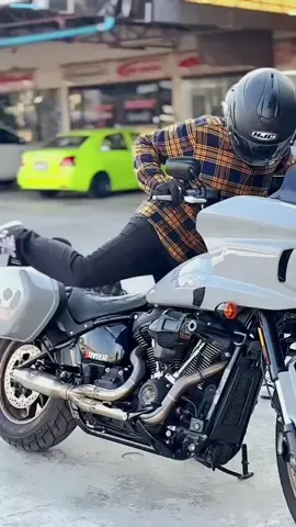 ถึงบ้านเรียบร้อย กับการเดินทาง 300 กิโลแรกของเราสองคน กับเจ้าฮาเล่ย์ #LOWST117 #DOWNTOWN 🟨⬛#ขับฮาเล่เท่จะตาย🇺🇸 #ฮาเล่ย์เดวิดสัน #harleydavidson 