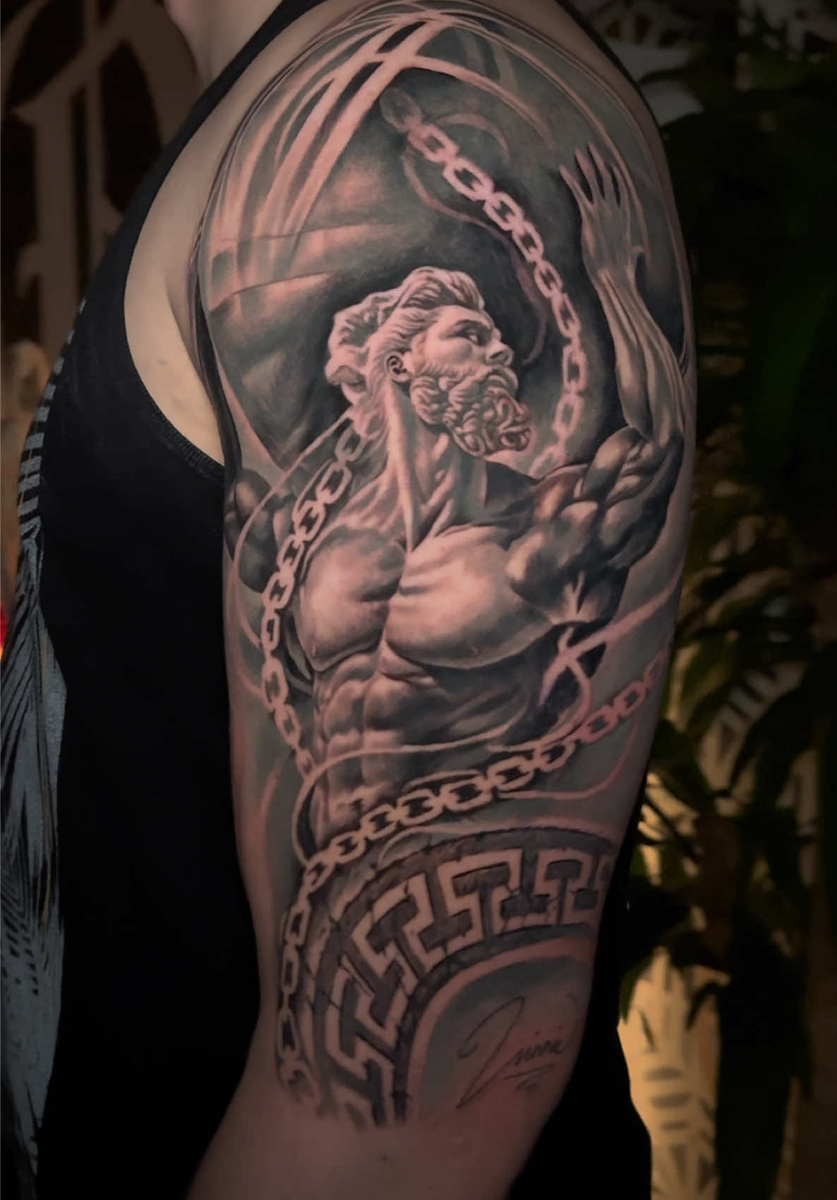 My client asked me to sign his tattoo 🤩