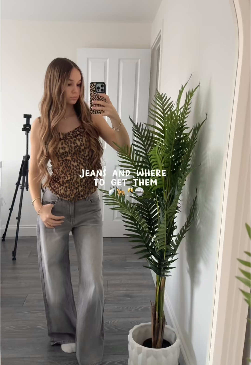 Jeans and where to shop for them!💞 My sister decided to join😂 #jeans #shop #inspo #style #OOTD #fashion #fyp #shopping #finds @H&M @CiderCloset @prettylittlething 