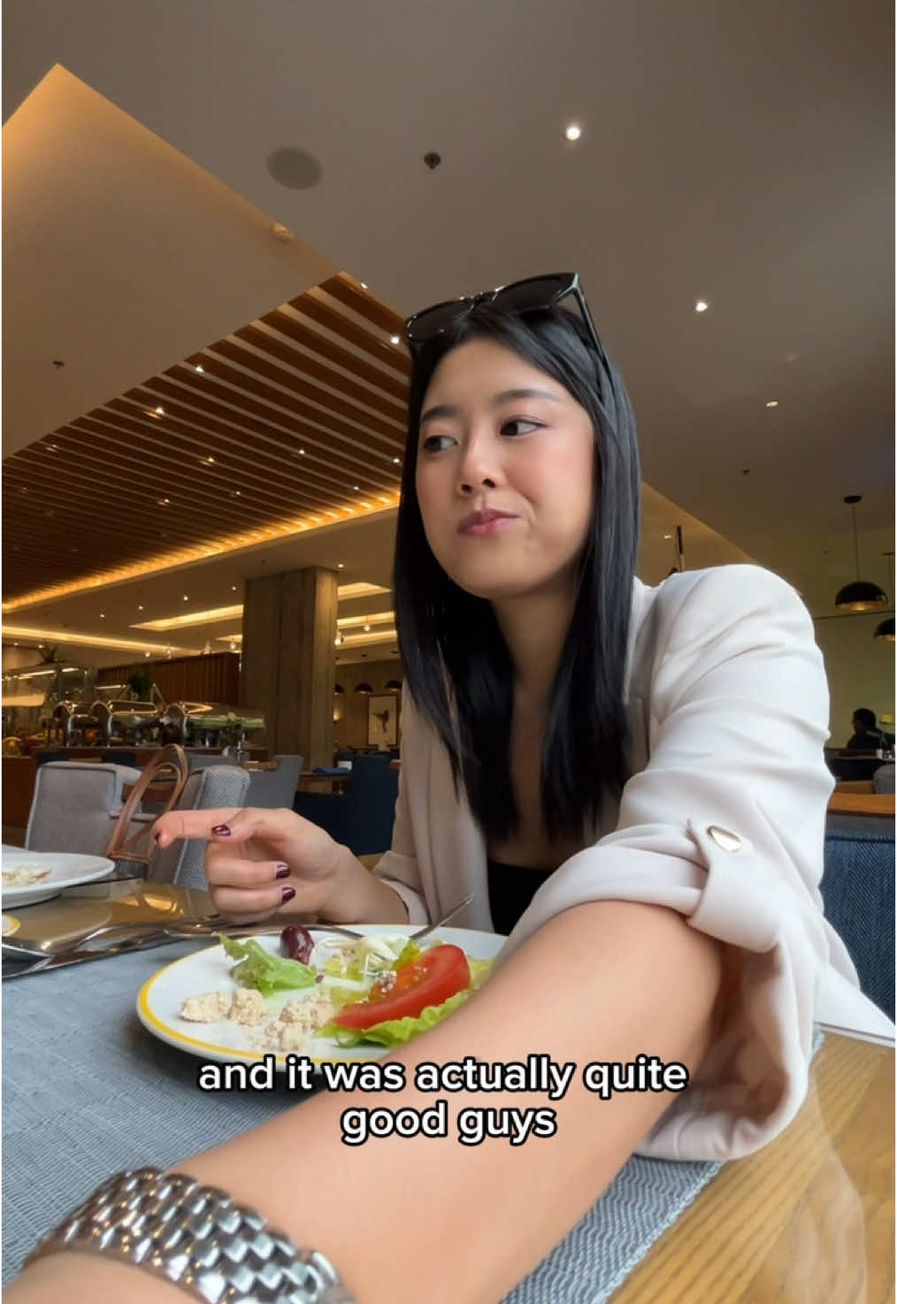 what I did on my first day in Saudi Arabia as a 24-y/o Thai woman!!! 🇸🇦🇹🇭💁🏻‍♀️🥗🏜️ #explore #reels #fyp #foryoupage #viral #Vlog #dayinthelife #firstday #saudiarabia #thai #thailand #expat #livingabroad #movingcountry #travel #moving #international #alkhobar #supermarket #foodcourt #middleeast #middleeasternfood #hotels #food #culture #cultureshock #culturaldifferences #asian #women #womeninsaudi