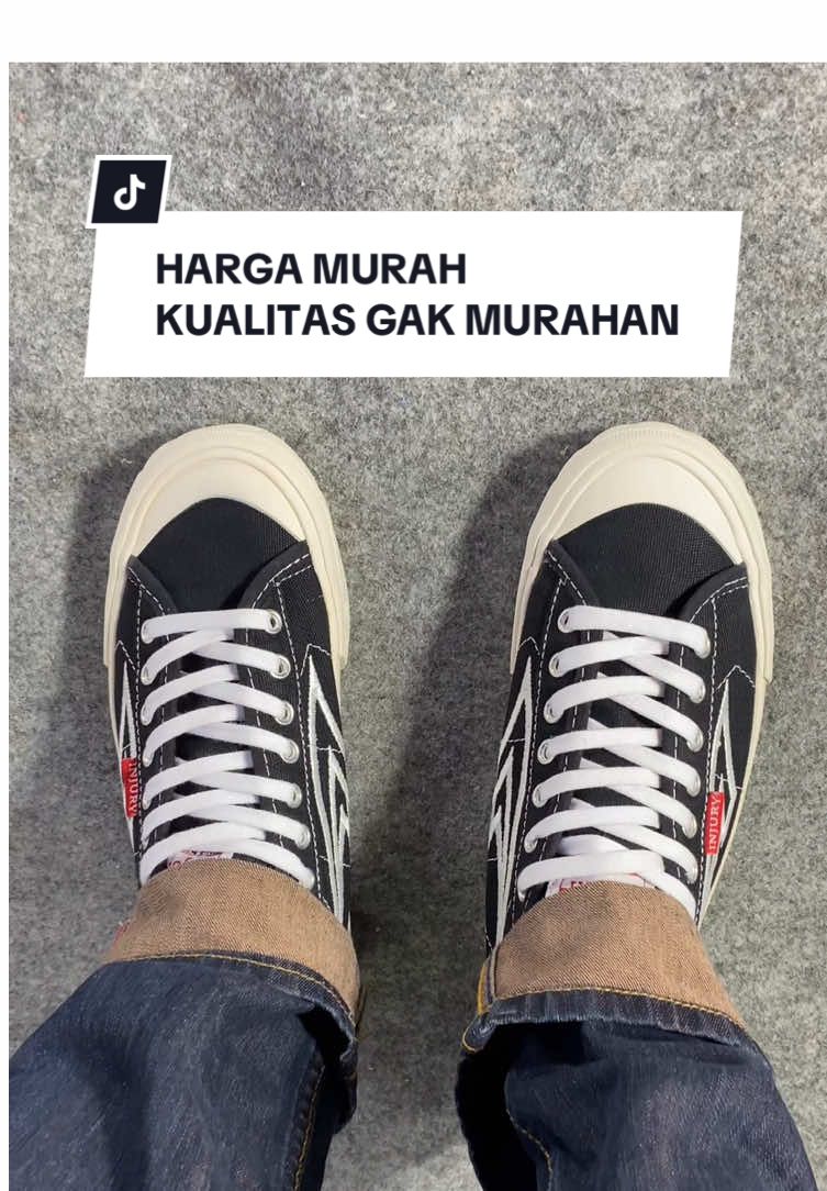Akhirnya sepatu yang kita butuhkan rilis juga, cocok banget nih harga murah tapi kualitas ga murahan! #fromzero #OOTD #outfitcowok #rekomendasioutfit 