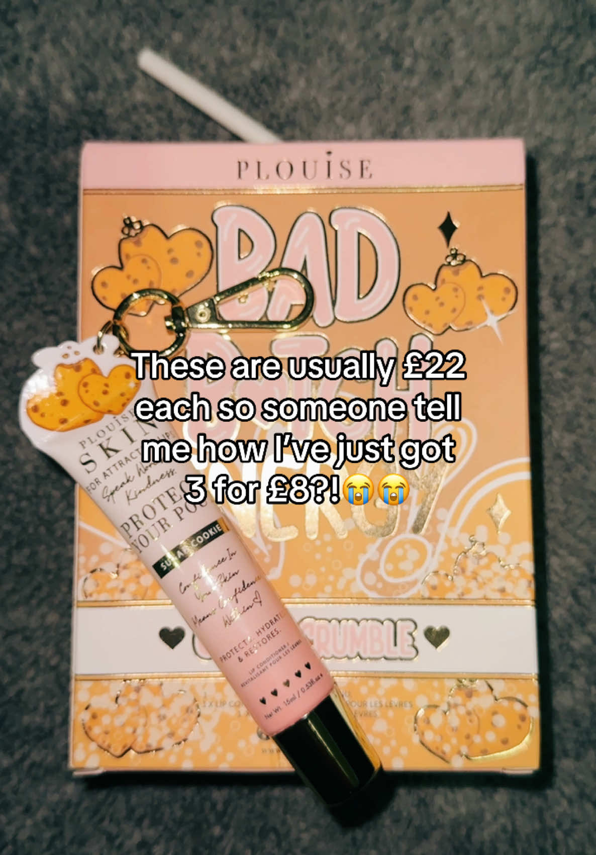This can’t be right😅 #plouisejuiceboxes #plouisemakeup #lipoil #lipduo 