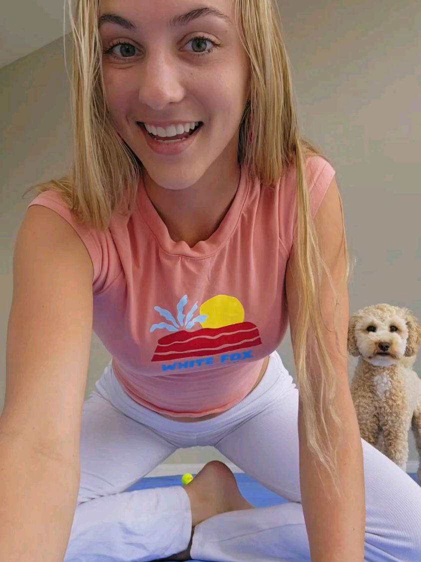 let's stretch together 