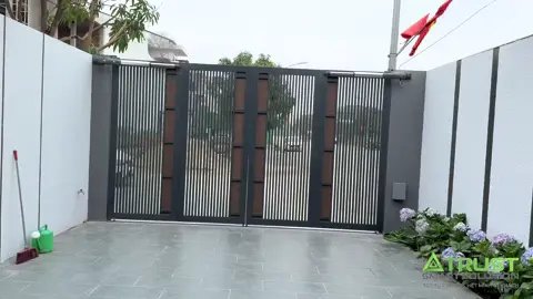 Cổng tự động gập 4 cánh - Motor tay đòn Đài Loan - Máng dẫn hướng dưới sàn 👍#viralvideo #TikTokAwardsVN #congtudong #trustgates 