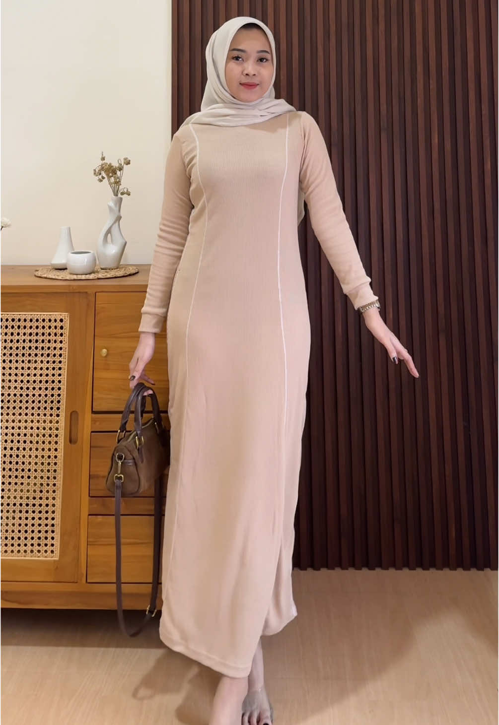 Lenna list dress 🫶🏻✨ by@DA.GROSIR  #lennadress #dress #outfitinspo 