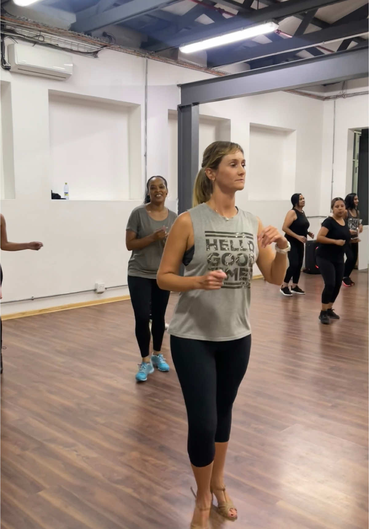 Week 2 of 12 weeks done 💃🏽 The ladies are doing so well learning the cha cha cha. We can’t wait to see how the remaining weeks go 👠 #fyp #foryourpage #fypシ #dance #newbie #community #movement #beginner #chachacha #ladieslatin #solodancing #nopartnerneeded #capetown #dancestudio 