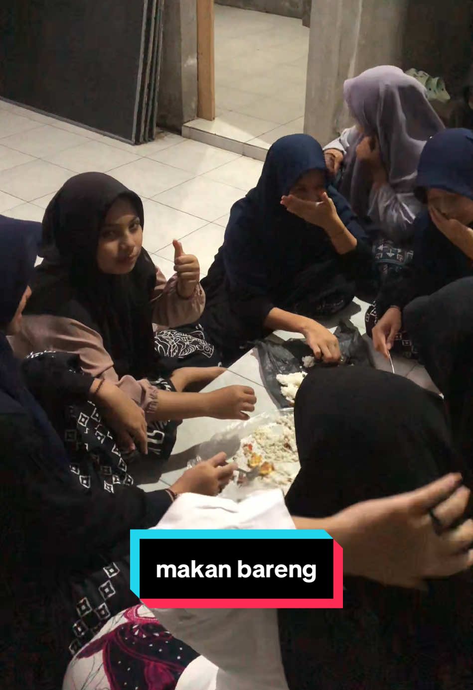 makan ala santri #santripondok #whisalafiyahkloposawit #fyp #santriputriwhisalafiyah #pondokpesantren 