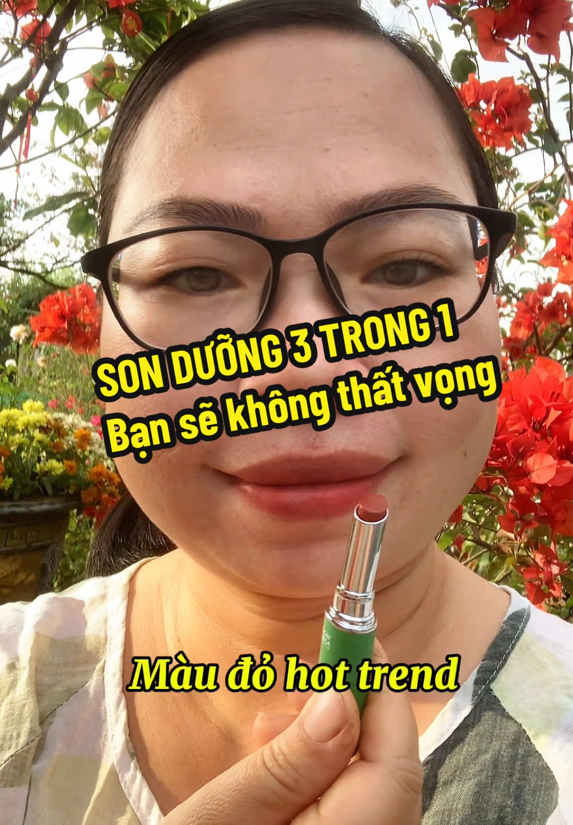 #creatorsearchinsights  LÝ DO NHẤT ĐỊNH CHỊ EM PHẢI DÙNG SON DƯỠNG CÀ CHUA HỮU CƠ 3M - Tăng sắc hồng cho môi, giảm thâm môi 90% chỉ sau 2 tuân - Khóa ẩm cho môi chỉ sau 3s - Ngừa lão hóa cho môi - Chống nứt nẻ, giúp môi căng mọng suốt cả ngày - Son lâu trôi, độ che phủ cao che nên môi và vân môi giúp đôi môi lên màu mềm mượt sắc nét. - Không nặng môi, không gây bết dính - An toàn cho cả mẹ bâu và trẻ nhỏ. #hangcssk #chamsoccanhan #son #sonmoi #sonduong #sonduongmoi #sonduongmoicomau #sonduong3in1 #sonduongmoicachua #sonduongthiennhien #sonduongmoicomau #sonduonghongmoi #sonduonghong 