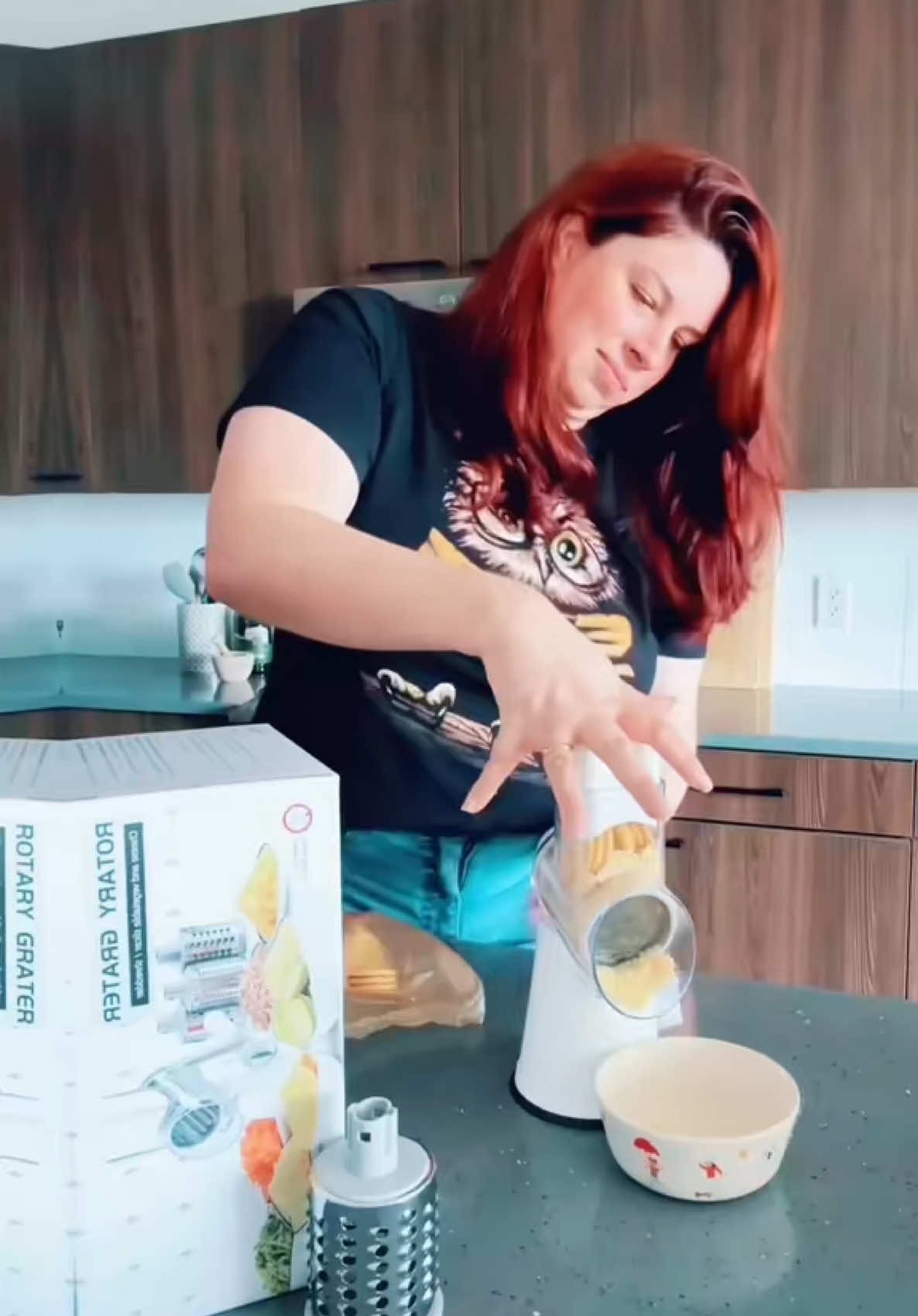 Say goodbye to boring meal prep! This EuroK Home Kitchenware Cheese Grater makes shredding cheese, veggies & more effortless. Less time grating, more time eating! ⏳🧀✨ Get yours now on TikTok Shop! #KitchenHack #CheeseLover #TikTokFinds #tiktokmademebuyit #tiktokbestfinds #tiktokfinds #tiktokcrearor #tiktokahop 