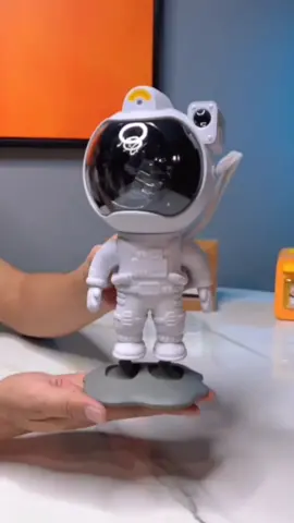 Lampu kamar proyektor astronot luar angkasa. #lampulangit #proyektorlangit #lamputidu #lampuled #lamputiduraesthetic #lampukamar #lampuproyektorgalaxy 
