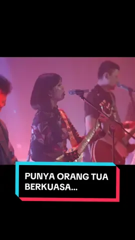 Replying to @davstyles punya orang tua berkuasa merasa bebas …… #fyp#fypr#barasuaral#jalaransadrahr#terbuangdalamwaktus#musikditiktoks#risingontiktoku#soundsofseak#tiktoktainmentsiconstage #etalase #orangtua #kuasa