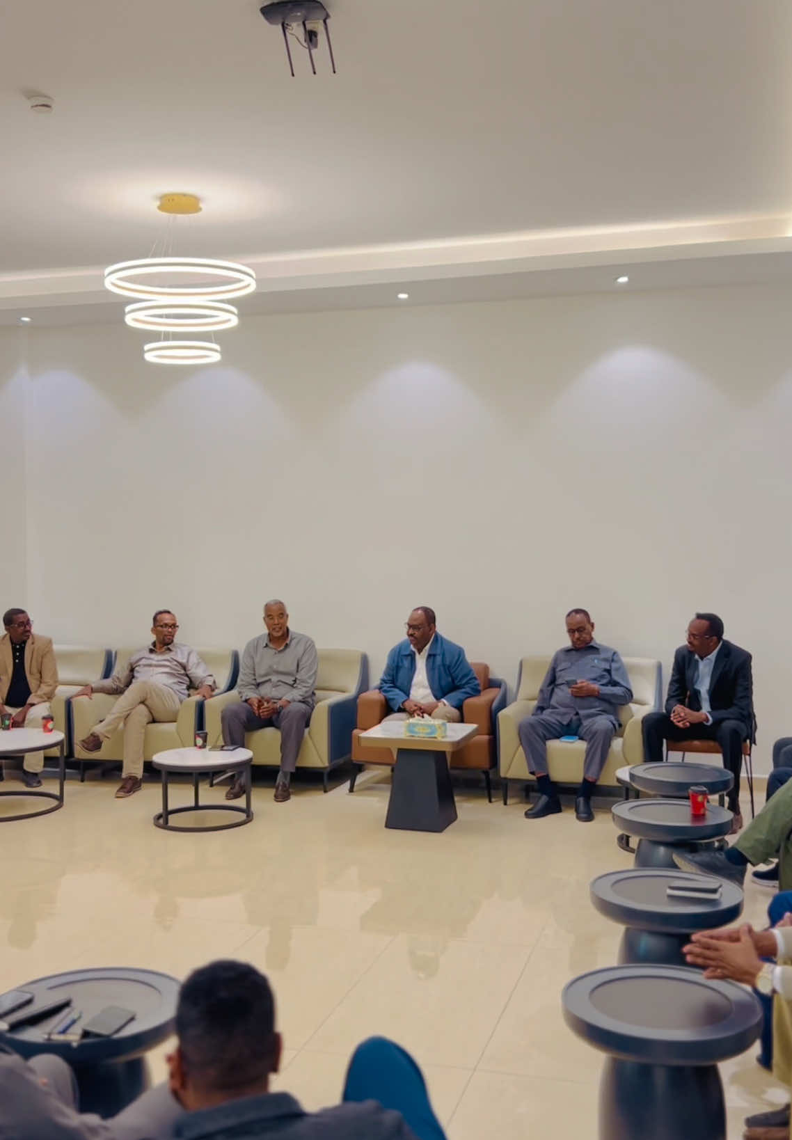 #Galmudug iyo #Puntland, #Madaxweynedeni oo qaabilay Wafdiga #galmudugnimo💙🤍💚 ee Taakulada ku garab istaagay Ciidankeenna Geesiyaasha ah #puntland🇸🇱 #dabaraaniteam #video_viral #videoviral #2025 