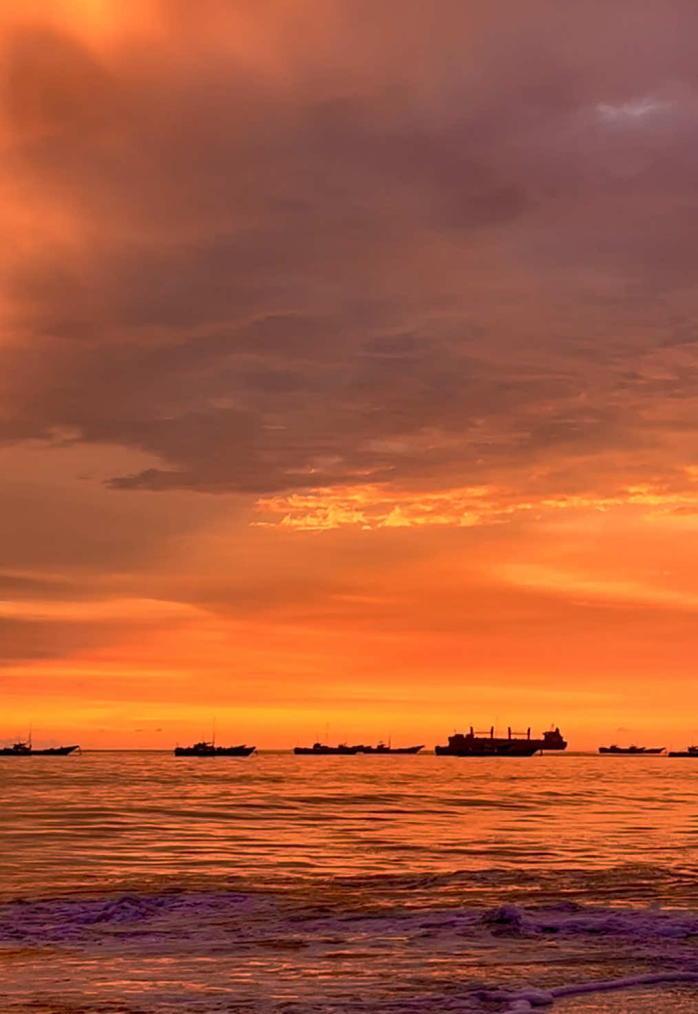 #fyp #4u #foryoupage #sunset #beach #manusiadanlangit #somebodypleasure 