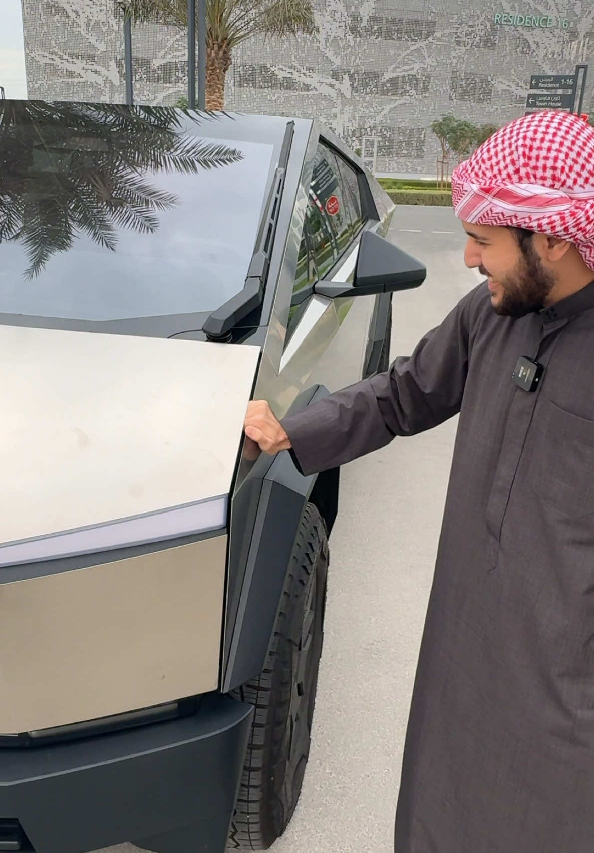 The tesla cyber truck car safety test !!! If you want to buy or sell a car -> Shozon #car #cars #dubaicars #tesla #cybertruck 