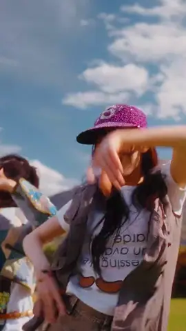 KiiiKiii <I DO ME> MV公開 🌿 #Starship 新人女團#KiiiKiii  將於3/24 以首張EP《UNCUT GEM》 正式出道 💽 今日驚喜公開了先行曲<I DO ME>的MV，歌曲音源將於2/24公開 💗 KiiiKiii 共有5位成員，包括SUI, Haum, JIYU, LEESOL, 和Kya 👀   這也是Starship繼2021年12月推出#IVE 後，時隔3年再次推出新女團 🌟  📸 STARSHIP (YT) ▶︎ 有想知道的韓國情報嗎？首先, 來Kitto看看吧 ▶︎ 為你更新每日韓國大小事 #韓國情報 #韓國新聞 #韓國流行 #kpop