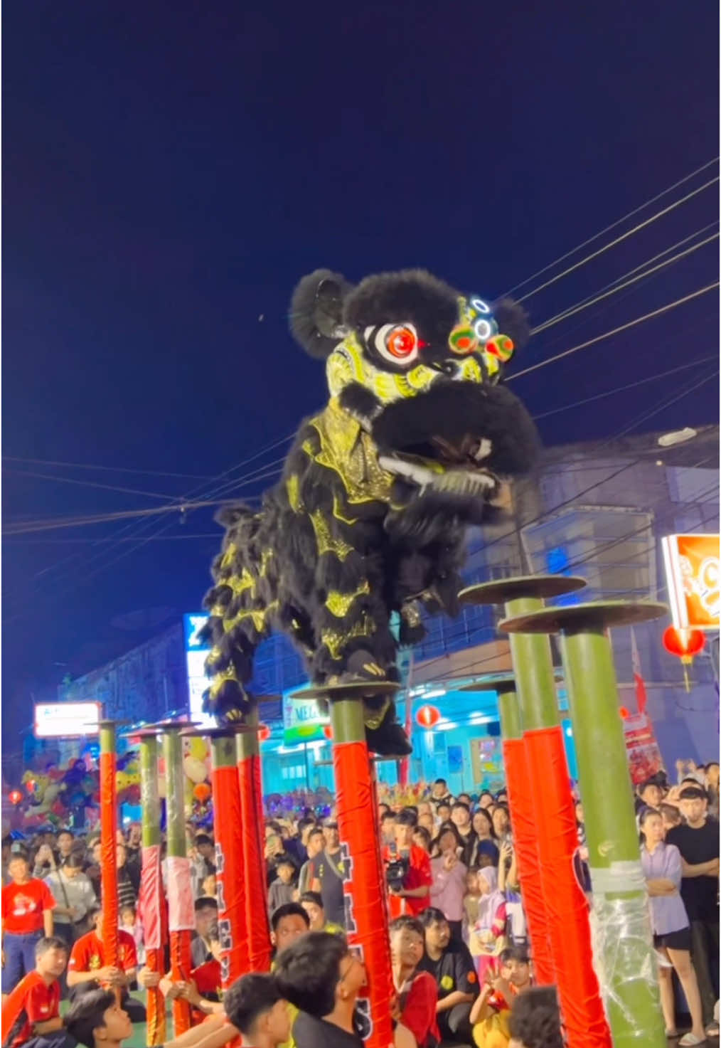 Barongsai 🖤💛 #barongsai #atraksibarongsai #barongsaiindonesia #capgomeh #sukabumi #sukabumijawabarat #barongsaihits #fy #fyp #fypp #fyppppppppppppppppppppppp 