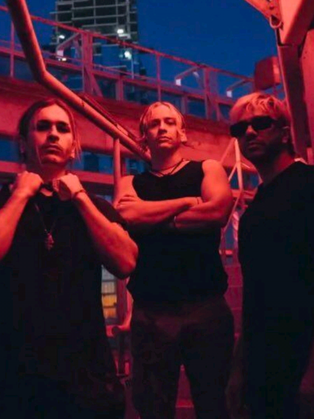 El mejor tono de llamada😍#thesardellis #airbag #cosquinrock #airbagoficial #messi #patosardelli #patosardelli #guidosardelli #GuidoArmido #argentina #tiktok #humor #hot @Patricio Sardelli @Airbag Oficial 