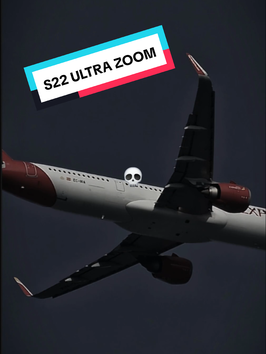 behaves just like a REAL canon camera🙌💀#fyp #quality #insane #takeoff #zoom #s22 #s22ultra #galaxy #insanequality 