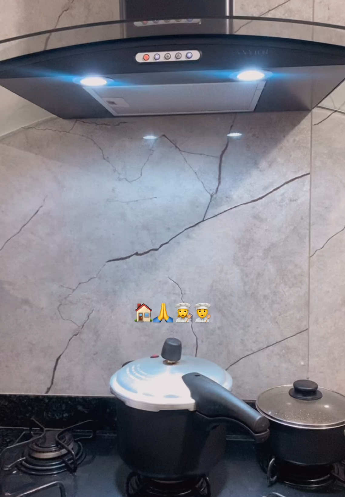 Inaugurando minha Coifa #@Fogatti #cozinhando #cozinha #moveisplanejados #coifas 