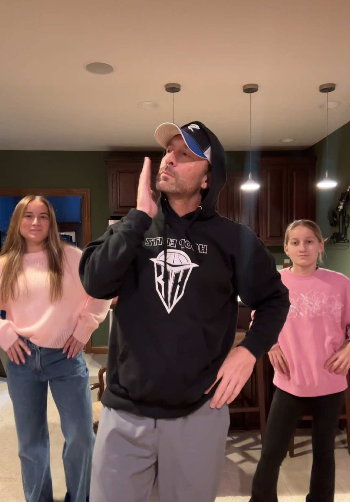 Totally didn’t force my dad to do this!! #contentcreation #fyp #foryoupage #family #dance @Klem Family 