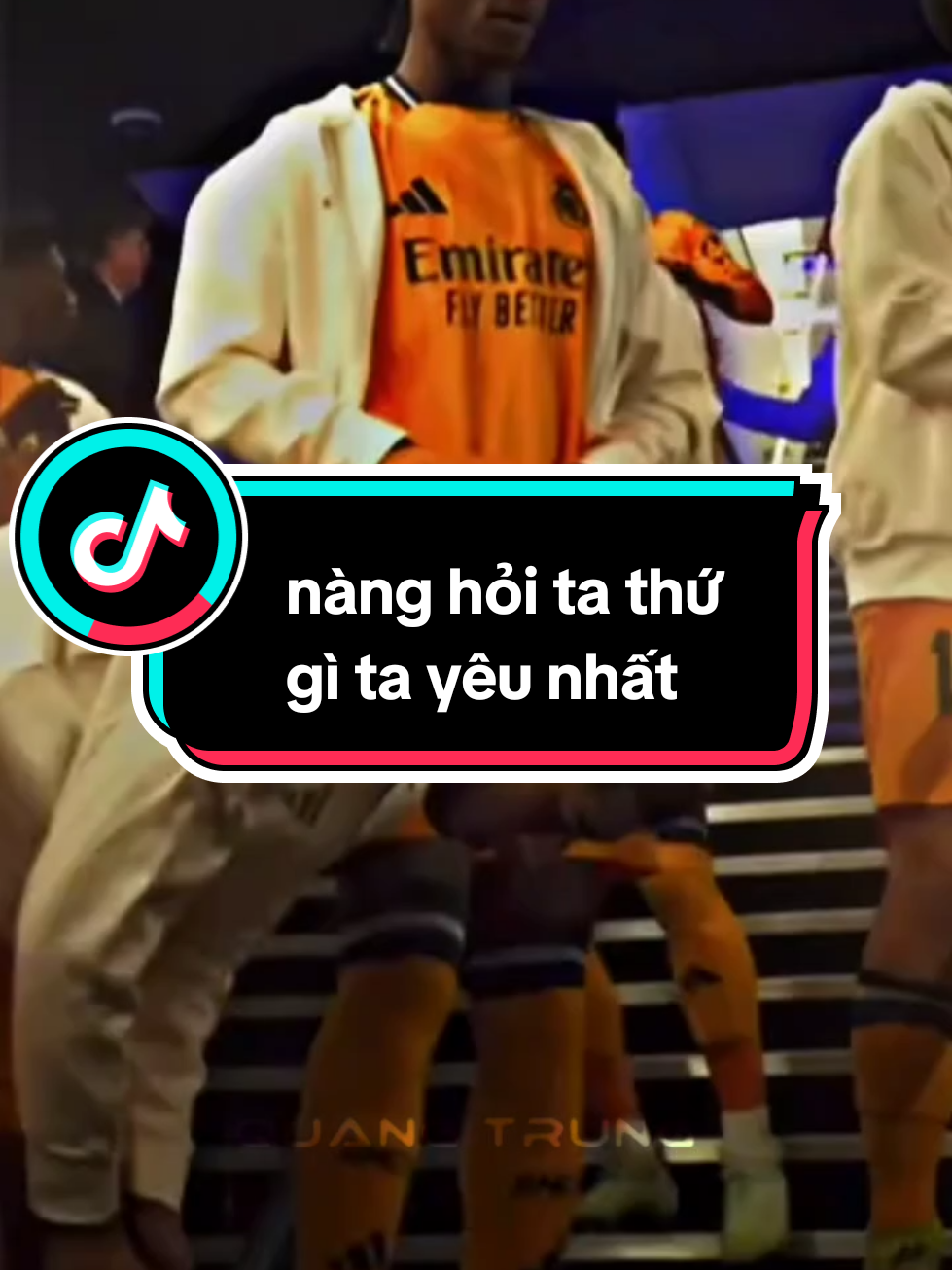 nàng hỏi ta thứ gì ta yêu nhất..😍👑🔥 #realmadrid#madridista#halamadrid#4k#trending#viral#fypシ゚#thinhhanh#xhuongtiktok#football#Soccer#xhuongtiktok#trungreal30