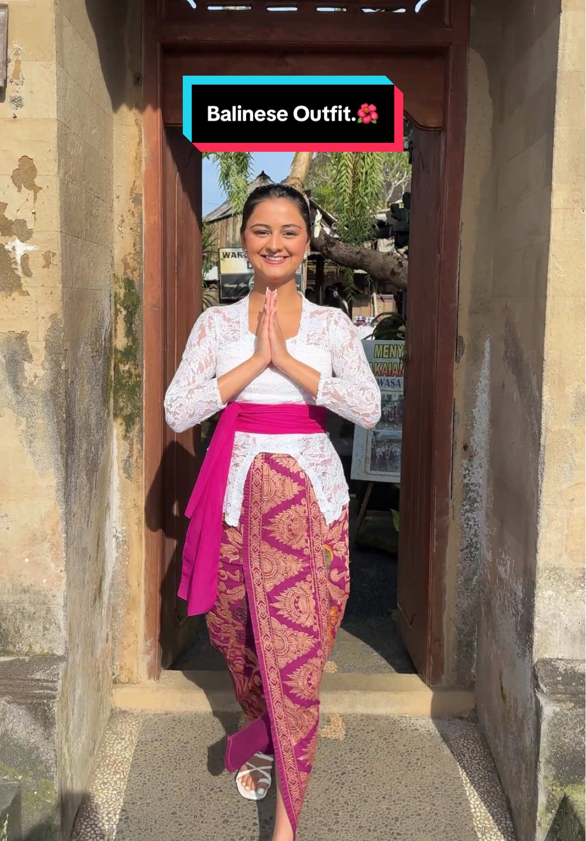 Wearing the traditional Balinese Kebaya.🌺 #fyp #reshasapkota #baliswing #OOTD #grwm #balineseoutfit #kebaya #panglipuran 