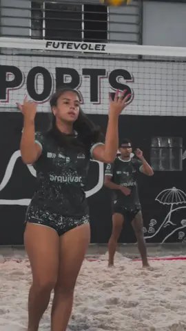 Não sei qual música machuca mais… #futvoleibrasil #futvoleidaresenha #fyp #fypag #futvoleifeminino #torneio 