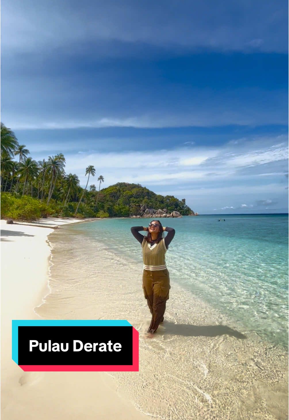 Siap Jadi Tour Guide mu . Yg cpek ngikutin perkembangan zaman yg terlalu maju ini, mending liburan dulu deh 😂 #anambas #kepulauanriau  #wisataanambaskepri  #liburan 