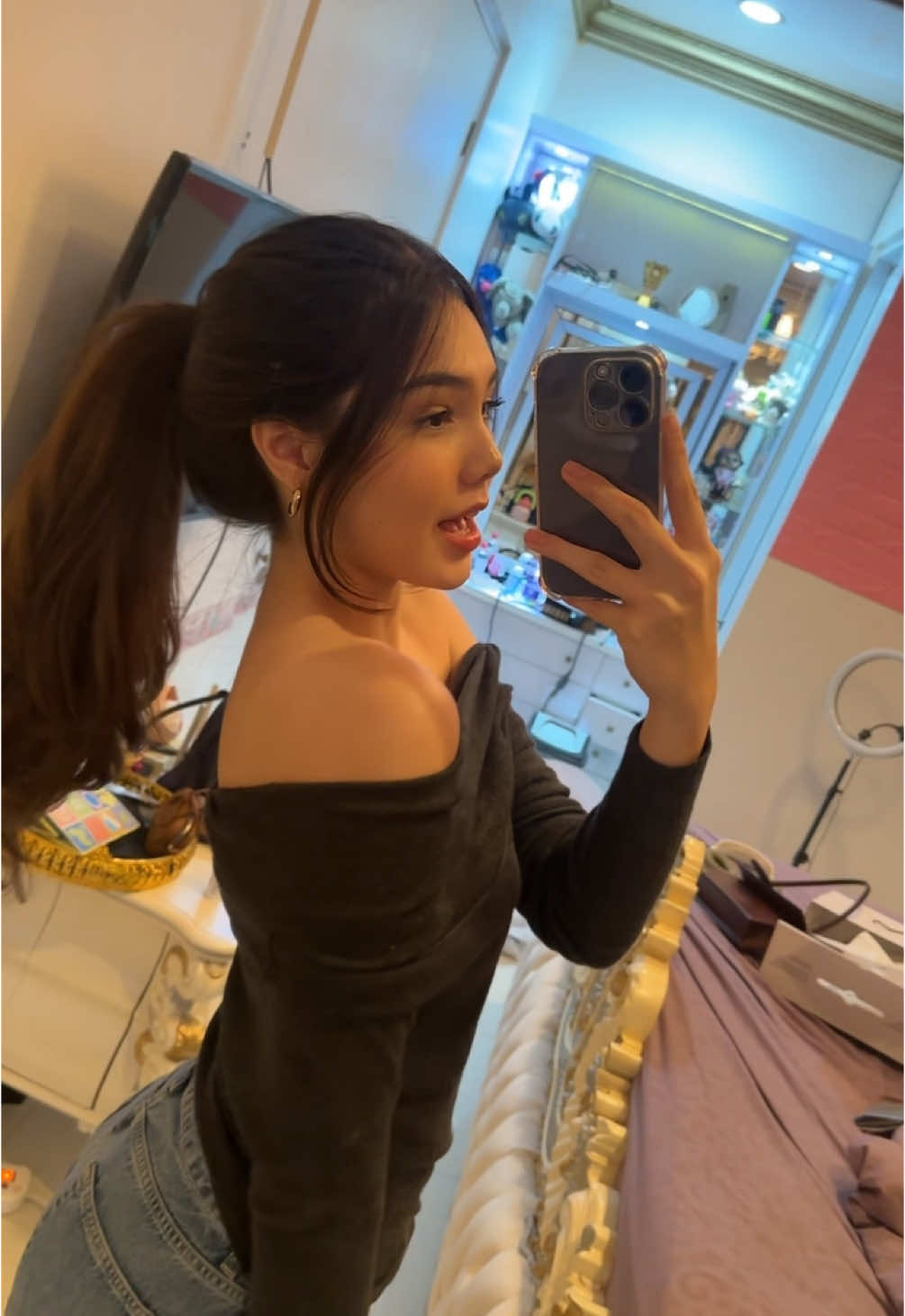 this song should’ve won a grammy😞