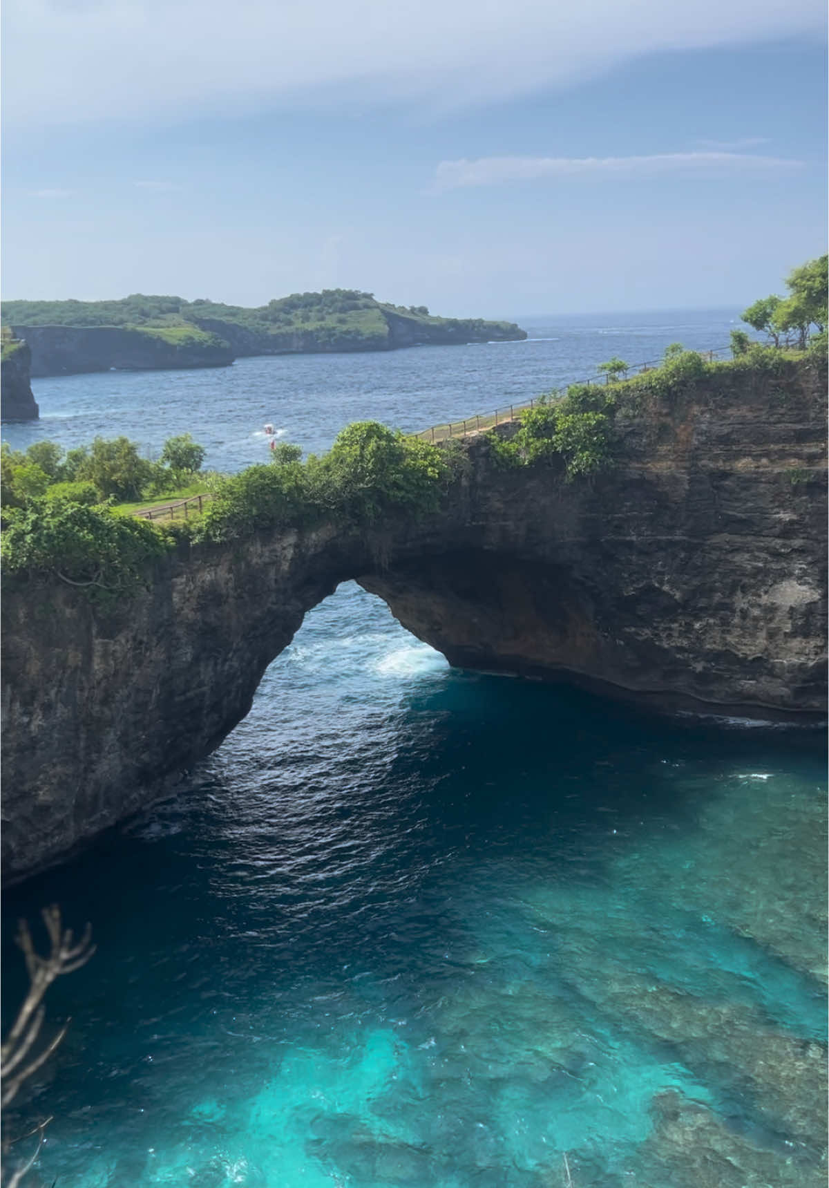 Broken Beach Bali #fyp #BaliNature #TropicalEscape #BaliVibes #brokenbeach 