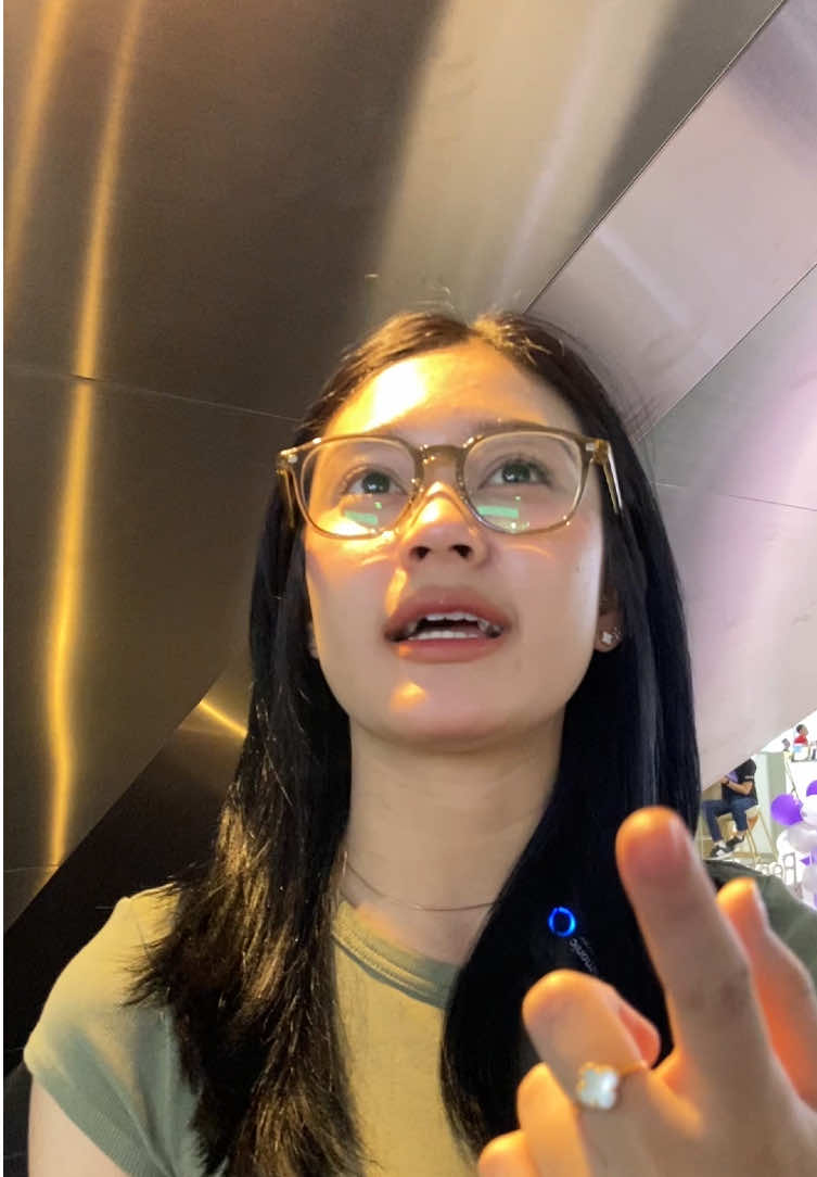 Mau nanya malah joget wae #mobilephoneshopbec #iphonemurahbandung #meyshairaa #bowlehh 