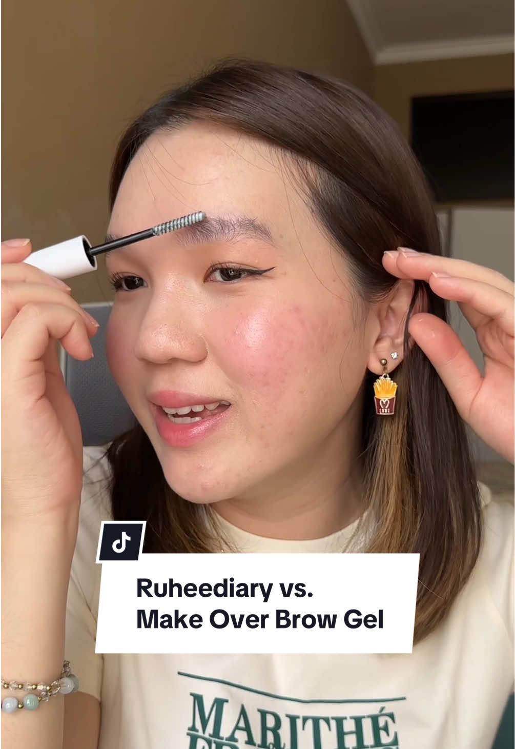 Replying to @Angelica Sunaryo  ruhee diary vs make over brow gel 🤜🏼