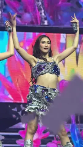 Hi @JHOANNA himlay eh 🫶🌸#fyp #BINI #biniworldtour2025 #biniverseworldtourph #biniverse #binijhoanna @BINI PH 