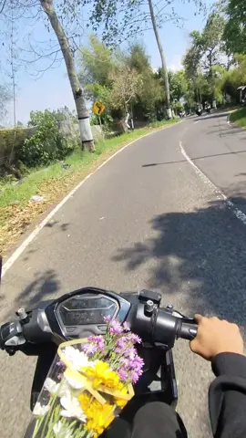 iloveyou more ayang kumiss💗 @rizalraja82 #bucin #bucin_story #psknmatic #vario125new2023 #sunmori #ngabers #cangarbatu #masukberandafyp #fypage #pasuruan24jam #fyppppppppppppppppppppppp #vario125new #vario125 #rizalririn30 #exyzbca 