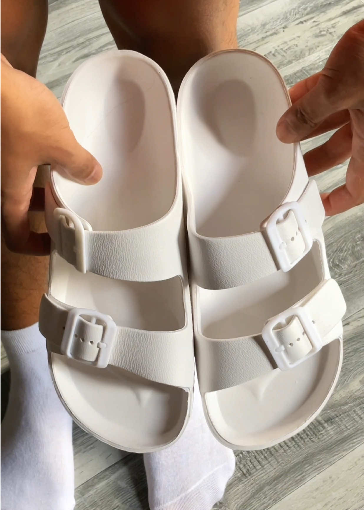 Two Strap Slippers For Men And Women #slippers #clogs #clogsslippers #slidesslippers #fashionslippers #unisex 