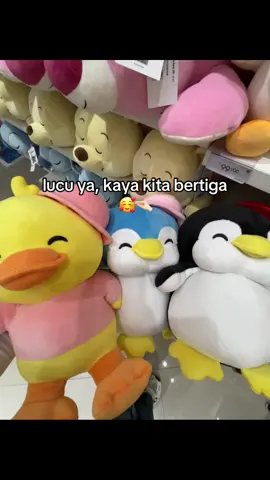 boneka bestie miniso🥰  #minisoidgoodthing #fyppppppppppppppppppppppp #masukberandafyp #belanjadiminiso #fypageシ #kadoulangtahun #foryoupage #berandatiktok #minisoindonesia #fyp #masuk #berandafypシ #berandagak #tiktokviral #foryoupageofficiall #viralvideo #besties #berandafyp #forypupage #cantik #bestie 