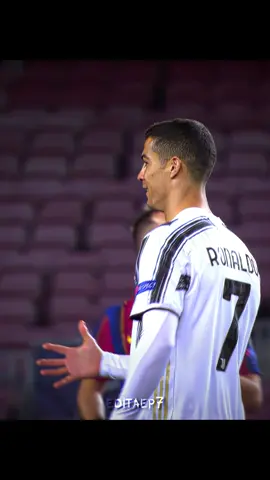 Ronaldo 🐐 x Messi 👽  #cristianoronaldo #leomessi #uefachampionsleague #footballedit #juventus #viral #edit #aftereffects 