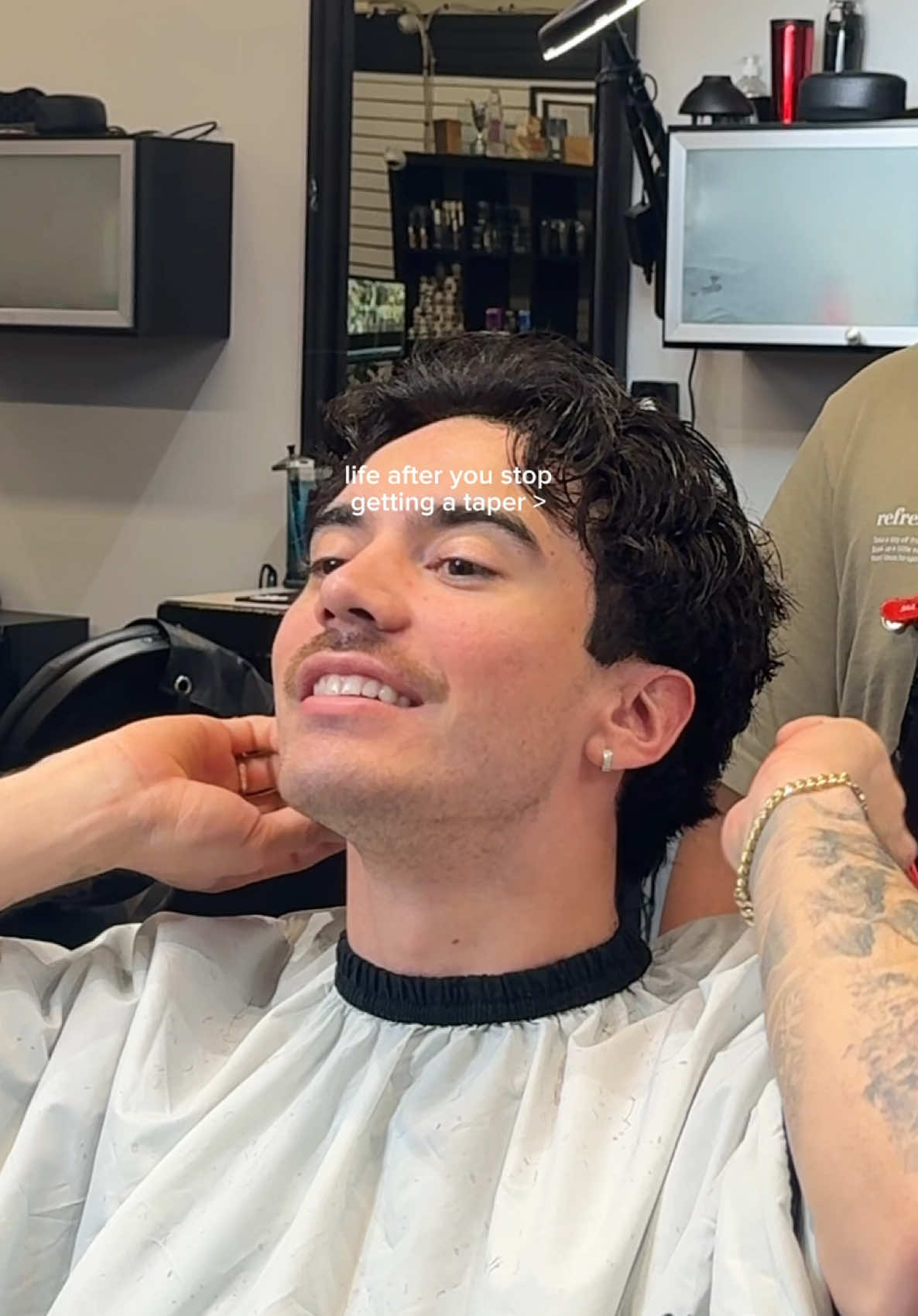 left tapers in 2023 y'all need to catch up #menshair #scissorcut #hairtexture #wavyhair 