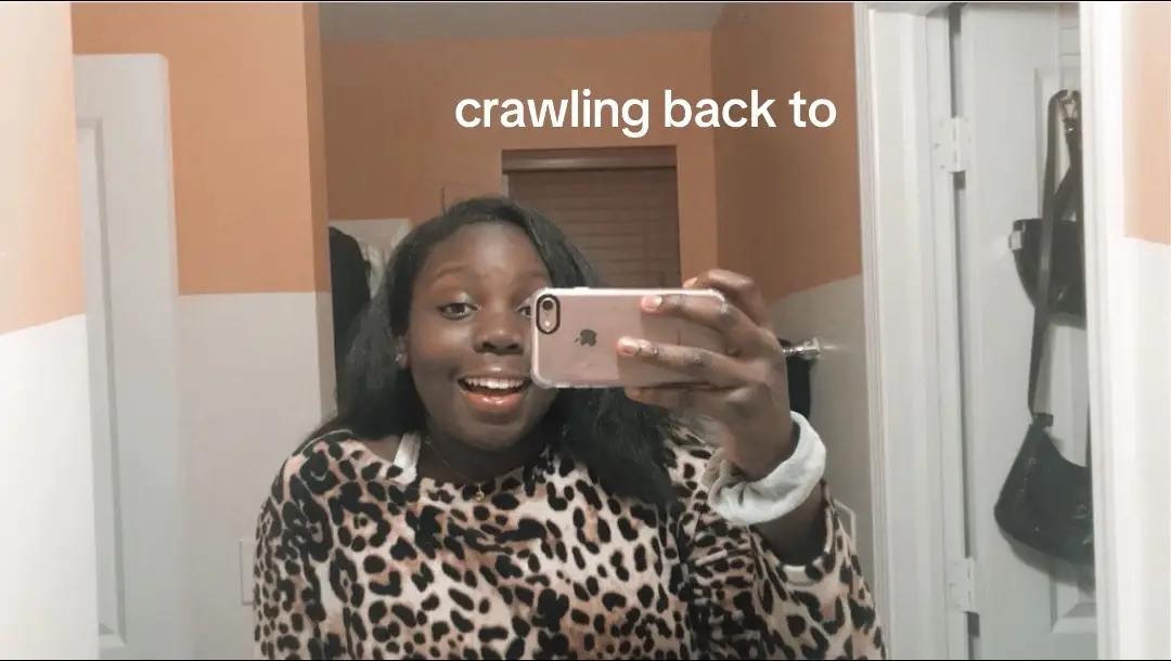 i used to straighten my hair everyday which no heat protectant freshman year of high school😟😭 i’ve come a long way 😇🤗🙌🏾🔥 #bigchop #4chair #afro 
