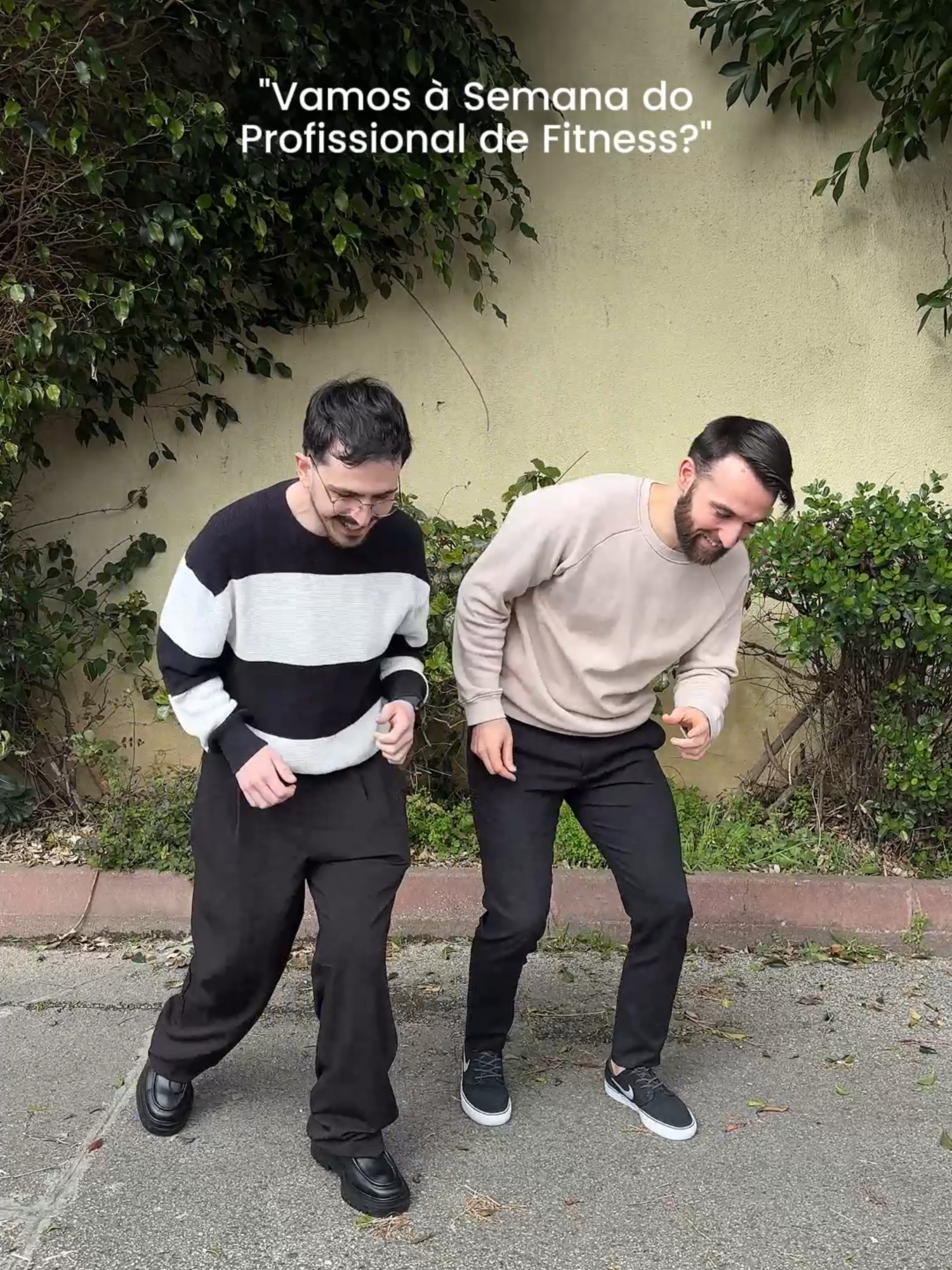 O Simão e o @Nuno Bessa já estão prontos para a Semana do Profissional de Fitness! E tu, vais ou ficas? 😎 #semanadoprofissionaldefitness #personaltrainer #Fitness #eventogratuito #fitnessacademy #onlineacademy #grupoacademy #trainingforgreatness #exerciciofisico #babymeleva
