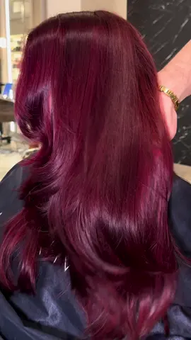 Cherry again 🍒❤️ @Ornina Daniel  @🤍 Salong VITA 🤍 @LorealNordics @Revlon Professional @L’Oréal Professionnel @Redken Pro @Big Hair Big Dreams  #hairtok #redhair #cherryred #haircut #red 