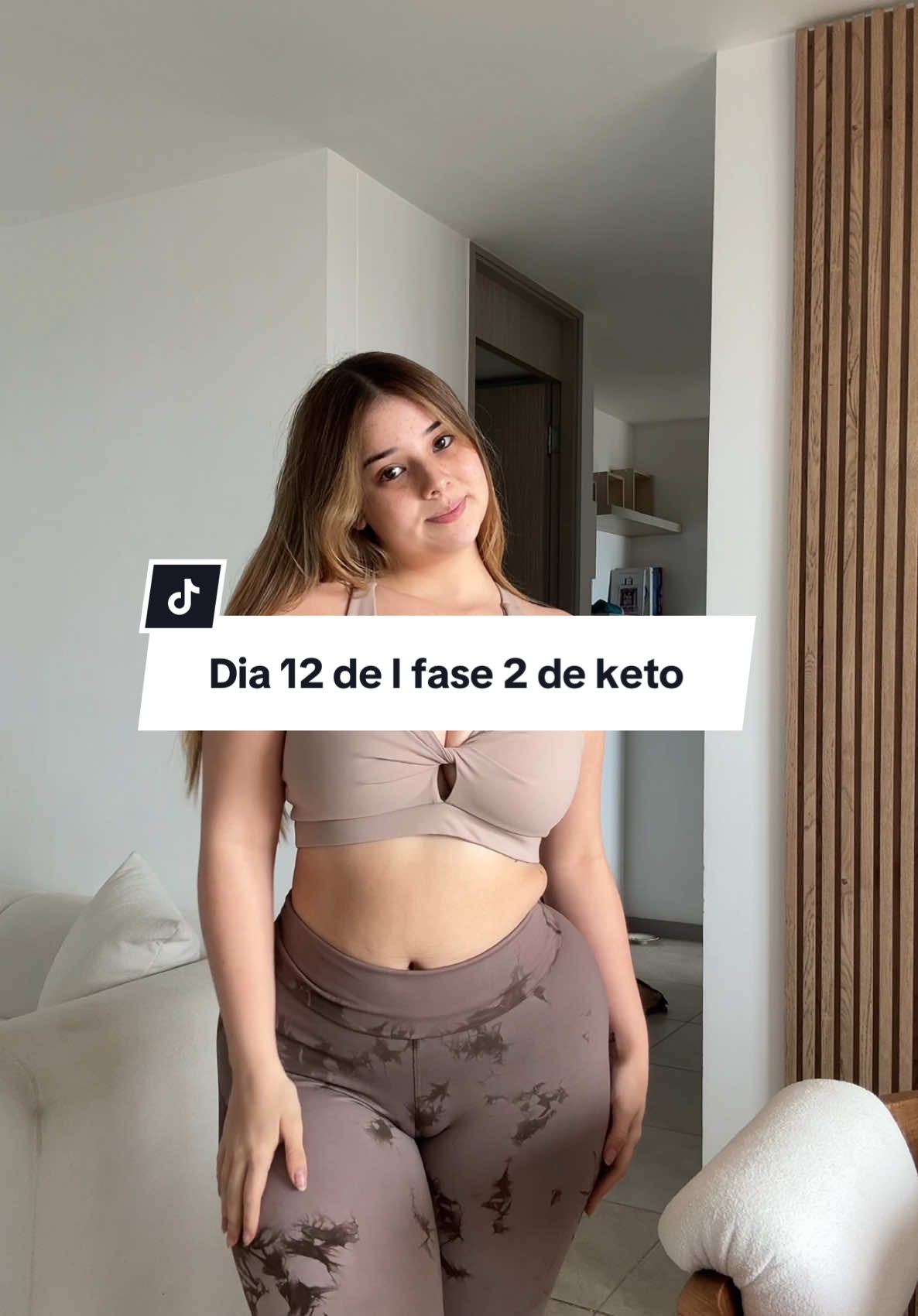 Día 12 de la fase 2 iniciando a ser Keto  Desayuno:  -tortilla de huevo con queso y tomate 🥚🧀🍅 Almuerzo:  -milanesa de pollo 🍗  -postre Keto 🥧 #comidasaludable #recetas #ketodieta 