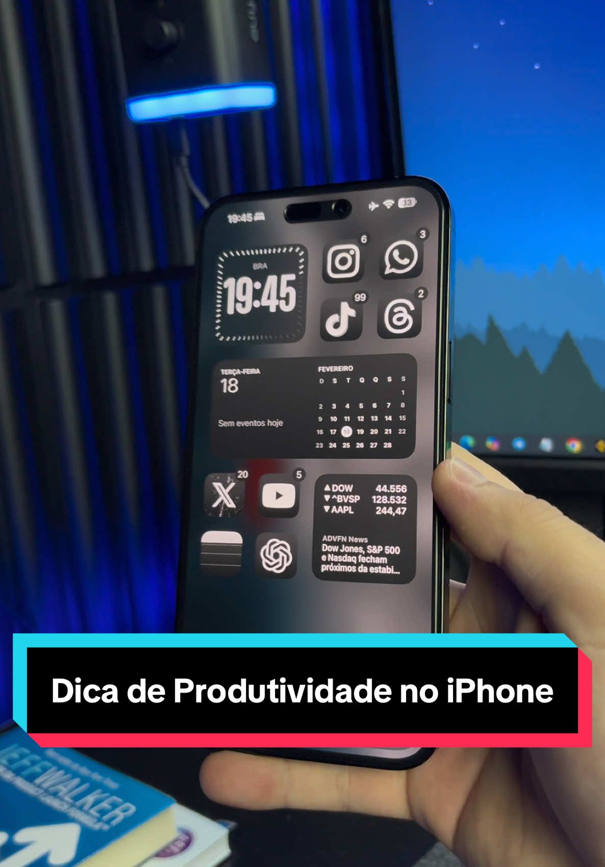 Ative essa configuração no seu iPhone e torne-se mais produtivo. Essa função de deixar os aplicativos preto e branco e tirar o nome foi comprovado cientificamente que ajuda a tirar o vício de ficar com celular na mão. E aí, já testou essa função no seu iPhone? #iPhone #Apple #Produtividade #Tecnologia #Dopamina 