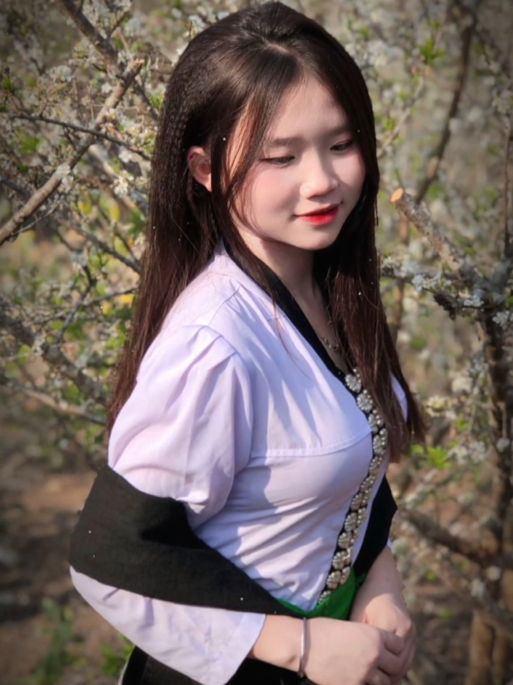 Bản Em Lưng Chừng Núi Lưng Chừng Đèo 🥰 #gaitaybac #taybac #Sơnla #điệnbiên #Laichâu #trending #gaithaitaybac #gaithai 