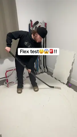 #break #flex #🔥 #hockey #hockeytiktoks #hockeyboys #fyp #ccm #😱 #nooo #😲 #🚨 #alert #stick #abbonnetoi 