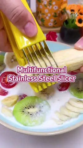 #slicer #vegetablecutter #bananaslicer #cucumberslicer #portableslicer #kitchengadgets #kitchenaccessories #kitchensupplies 