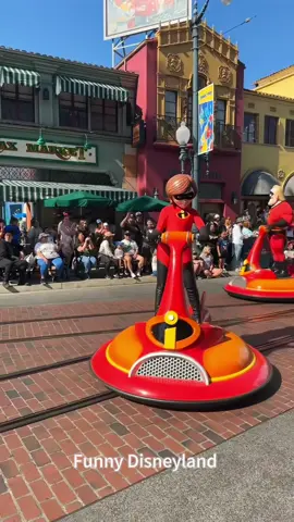 Disneyland funny moments #disneyland #disney #funnyvideo #funnymoments 