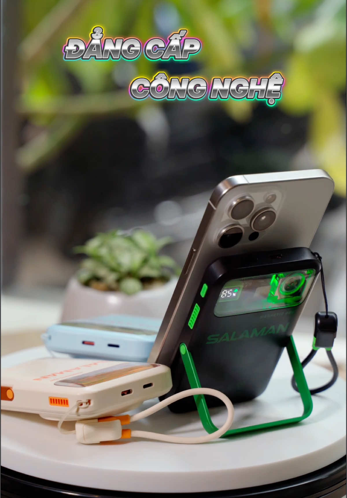 Sạc dự phòng siêu nhanh 22.5W, hỗ trợ sạc không dây, nhiều công nghệ mới. #salamanvietnam #sacduphong #pinsacduphong #sacduphongkhongday 