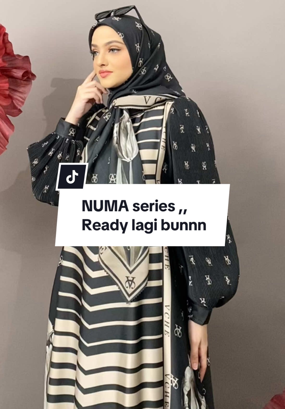 Bundaaaaa ready lagi niii ,,,klik keranjang kuning skrg juga ya ..  jgn sampe gak kebagian lagi #scarf #gamis #hijabsegiempat #VCHEcollection #gamisviral #gamislebaran #