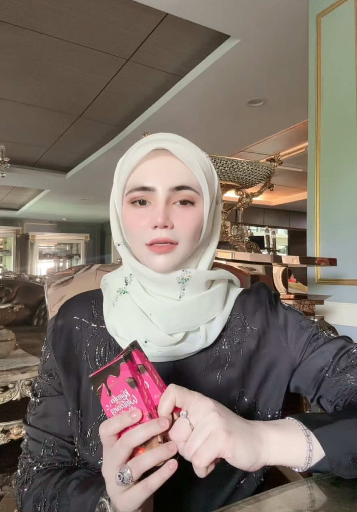 cerita sini habis sini kalau nak skin clear kan?????kunafa pernah jumpa mcm ni?tp jgn makan!ini utk cantik!#masukberanda #datinlyanazhasssan #babiesblink #viralproducts #putih 